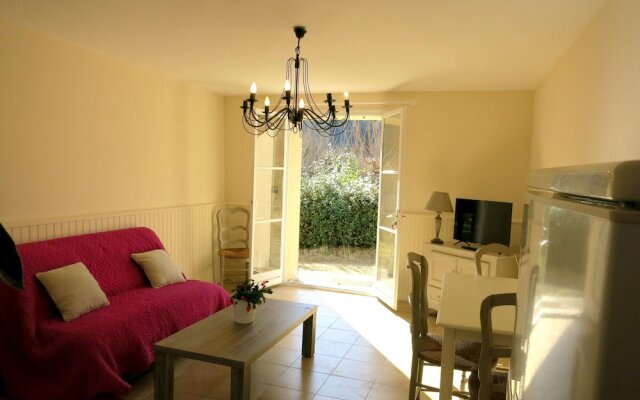 House With 2 Bedrooms In Barjols With Private Pool Furnished Terrace And Wifi