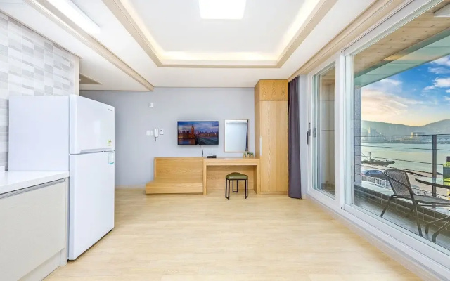 Adel Pension