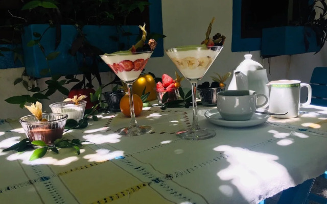 Yakamoz Hotel