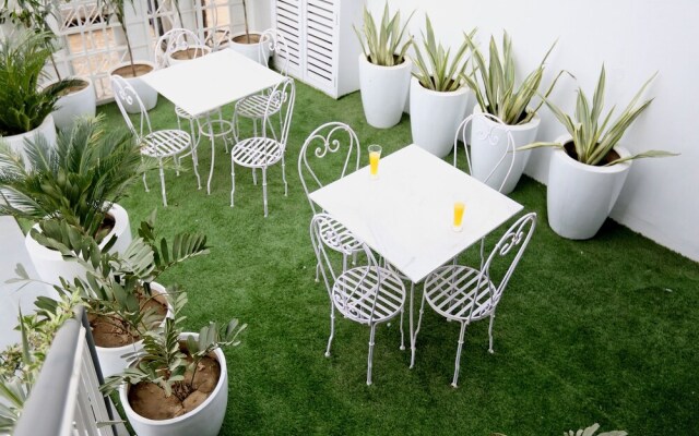 OYO Flagship HUDA City Centre