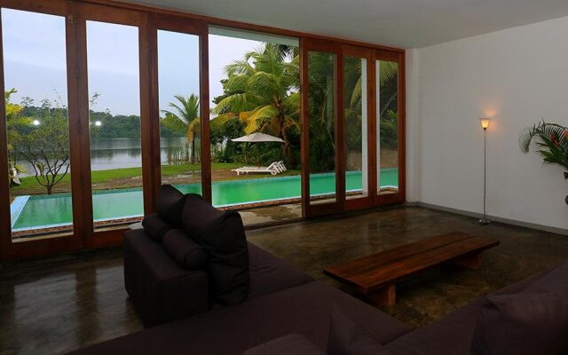 Blue Mangrove Villa Bentota