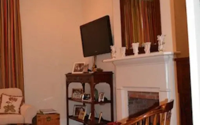 Hamilton Guest House