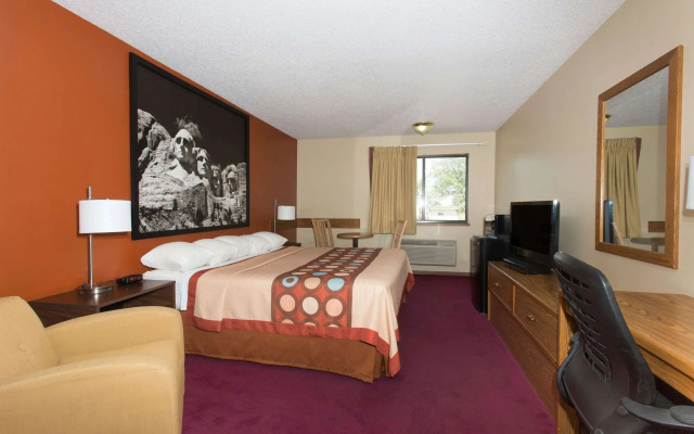 Super 8 by Wyndham Chadron NE