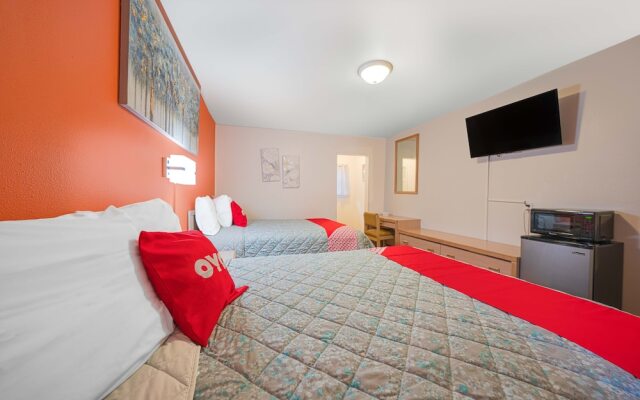 Royal Gateway Motel By OYO