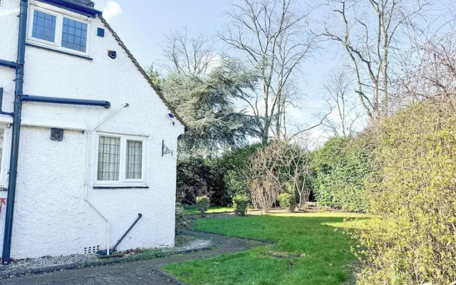 Large 8 Bedroom House in Edgbaston