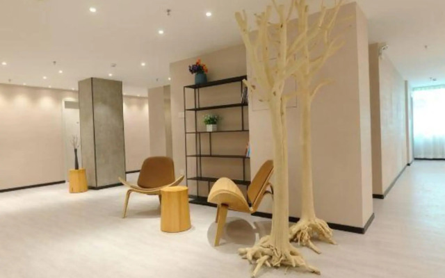 Orchid Hotel