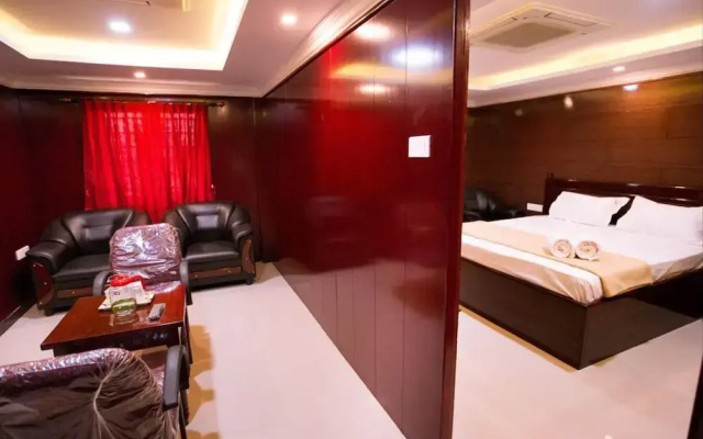 Hotel PVK Grand