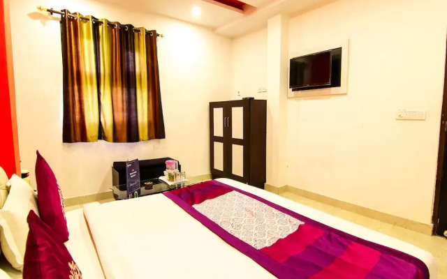 OYO 9907 Hotel Sanskar Palace
