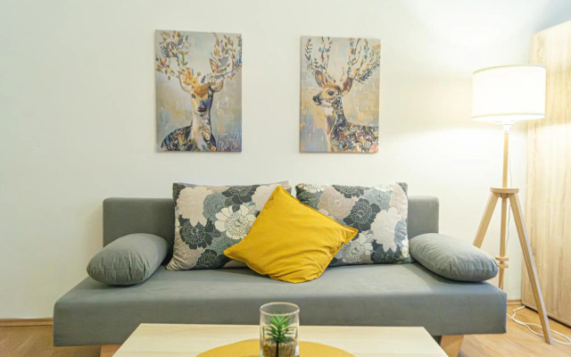 Economy Apartment well connected to the whole city