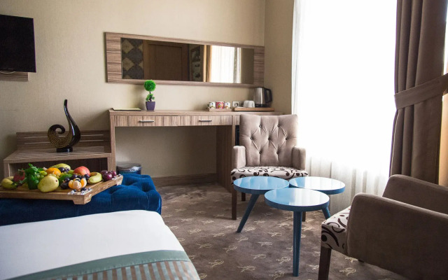 The Rise Aron Business Hotel Merter