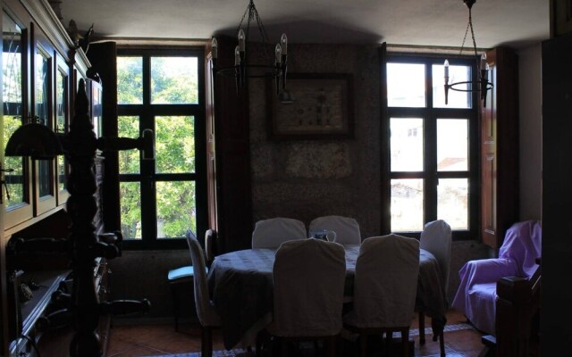House Contu1000