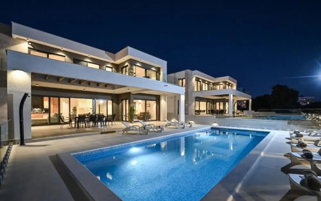 Luxury villas Paradise