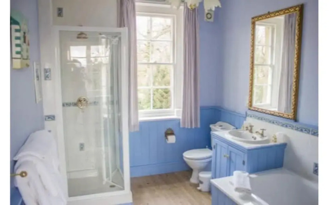 Albert Cottage Hotel