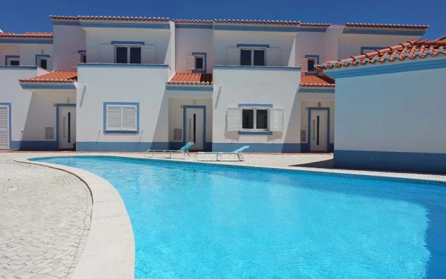 D01 - Coastal Townhouse by Dreamalgarve