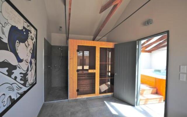 Windhover Villa