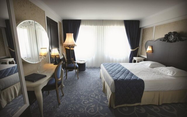 Efteling Wonder Hotel - Theme Park tickets included