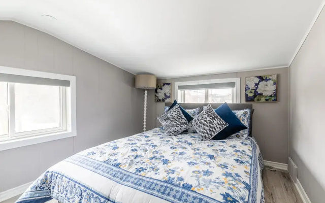 Cozy 3BR House in Watertown by GLOBALSTAY