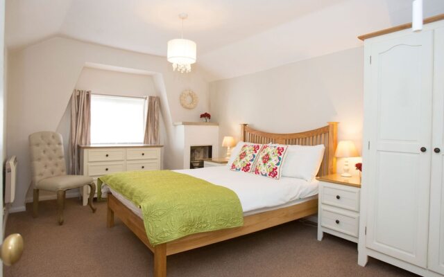 Roseberry House