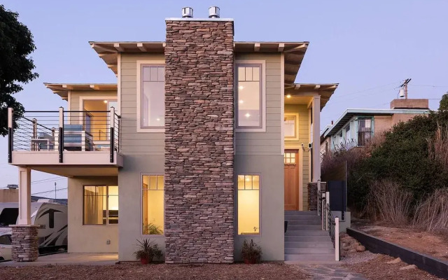 Maven by Avantstay 5 Minutes to the Beach! Ocean Views & Spacious Design