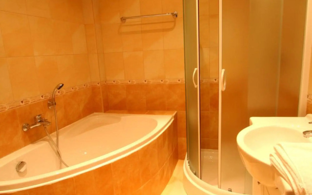 Aparthotel Susa