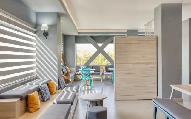 One Tuxtla Gutierrez