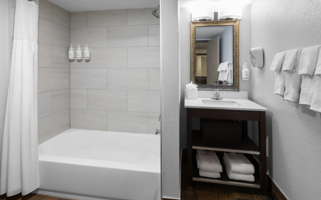 Baymont by Wyndham Downtown Detroit