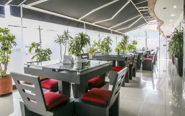 Parque 63 Hotel