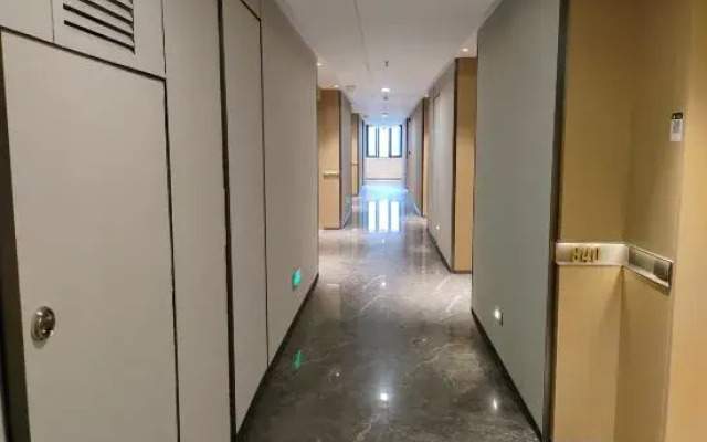Baichen Executive Apartment (Shenzhen International Convention and Exhibition Center)