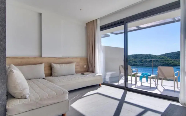 Sivota Deamaris Luxury Boutique Hotel