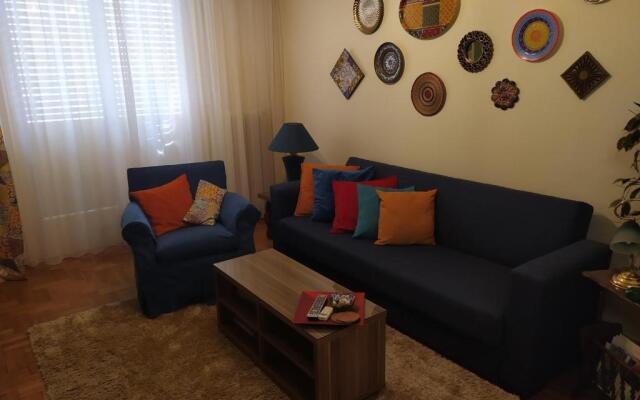 Anna's Flat No2