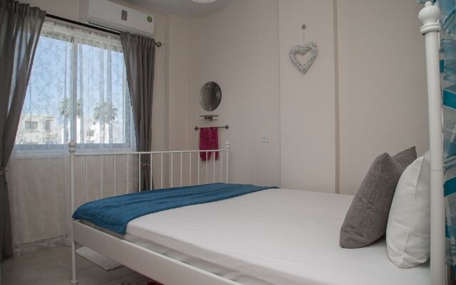 Paphos Love Hut Apartment