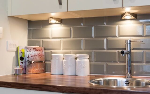 Chic Merchant City Apt. w/ Balcony