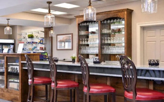 Appomattox Inn and Suites