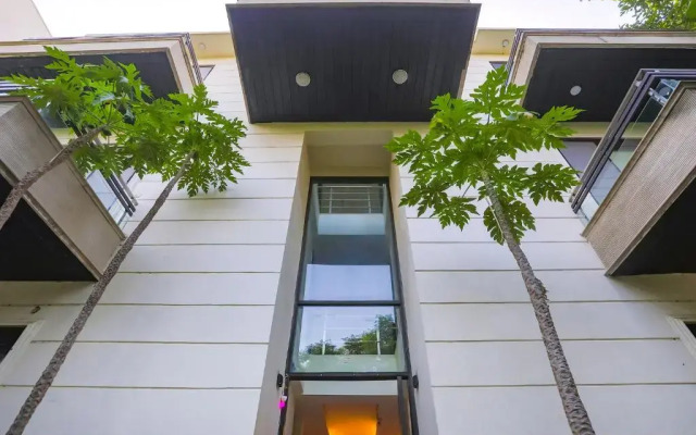 FabHotel Rivlet Residency