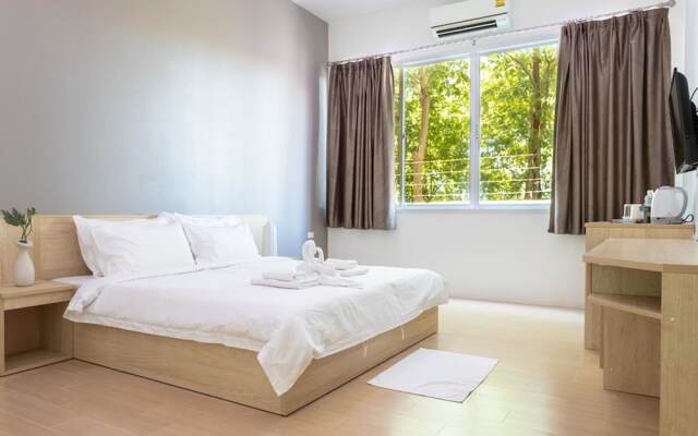 O2 Hotel Lopburi
