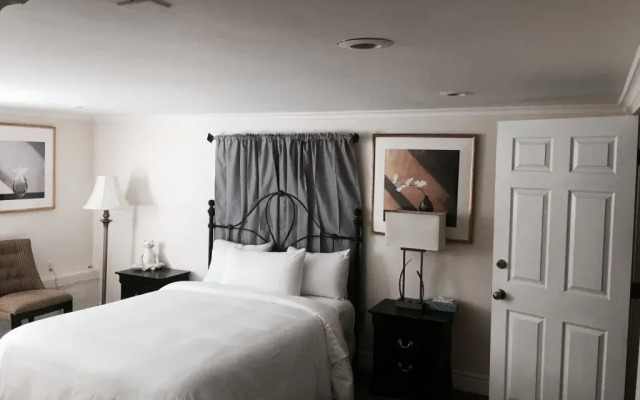 NOLA Grand Canal Hotel