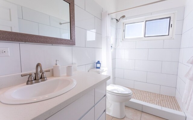 Coralito Bay Suites & Villas