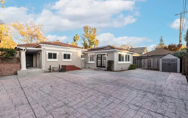 Stunning House wt 6Br 5bth SJ