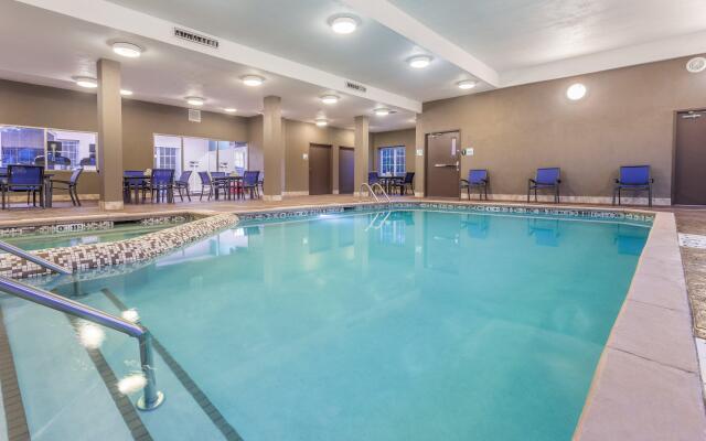 Holiday Inn Express & Suites Eau Claire North, an IHG Hotel