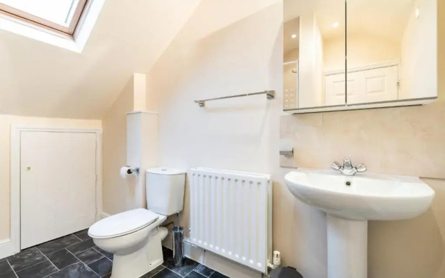 Luxury 2BDR duplex apt, N London, 2 floors