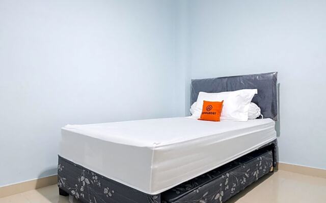 KoolKost Syariah near Green Pramuka Square Mall - Minimal Stay 6 Nights – Guest Rooms – Jakarta