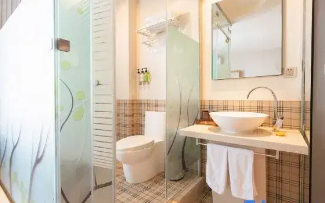 Elysees  Hotel