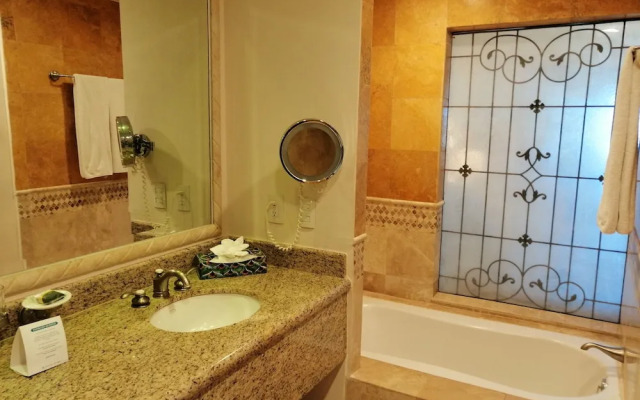 Las Villas Hotel & Golf by Estrella del Mar