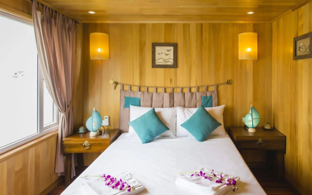 Secret Halong Cruise