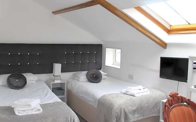 Boars Head Boutique Hotel