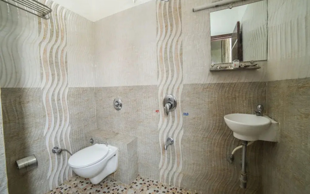 OYO 14816 Hotel Omni