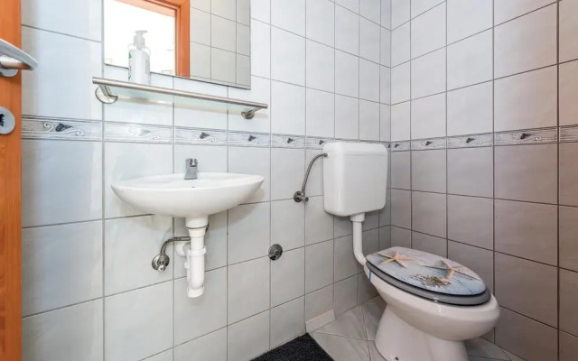 Stunning Home in Jadrija With Wifi and 4 Bedrooms