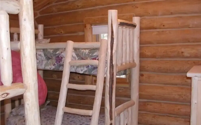 Trails End Lodge