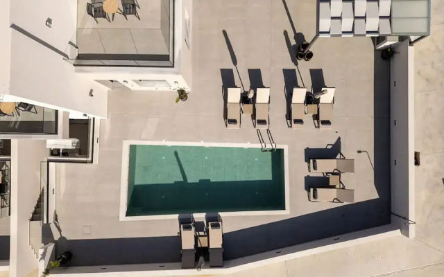 Villa Solaire - With 2 Private Pools Sauna