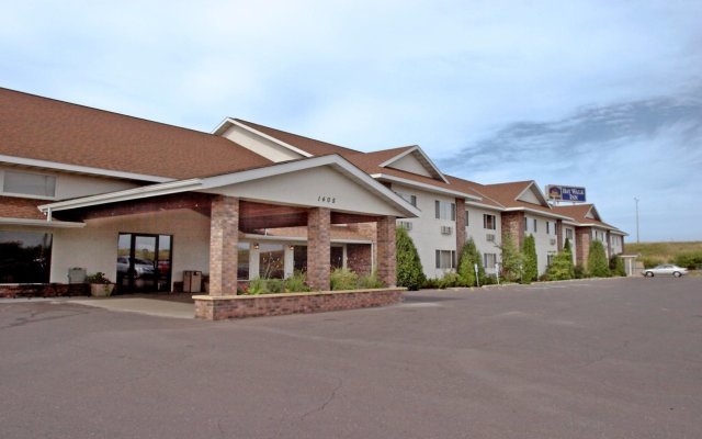 Boarders Inn & Suites by Cobblestone Hotels - Superior Duluth